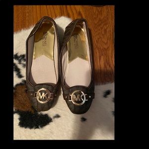 MK slipper shoes